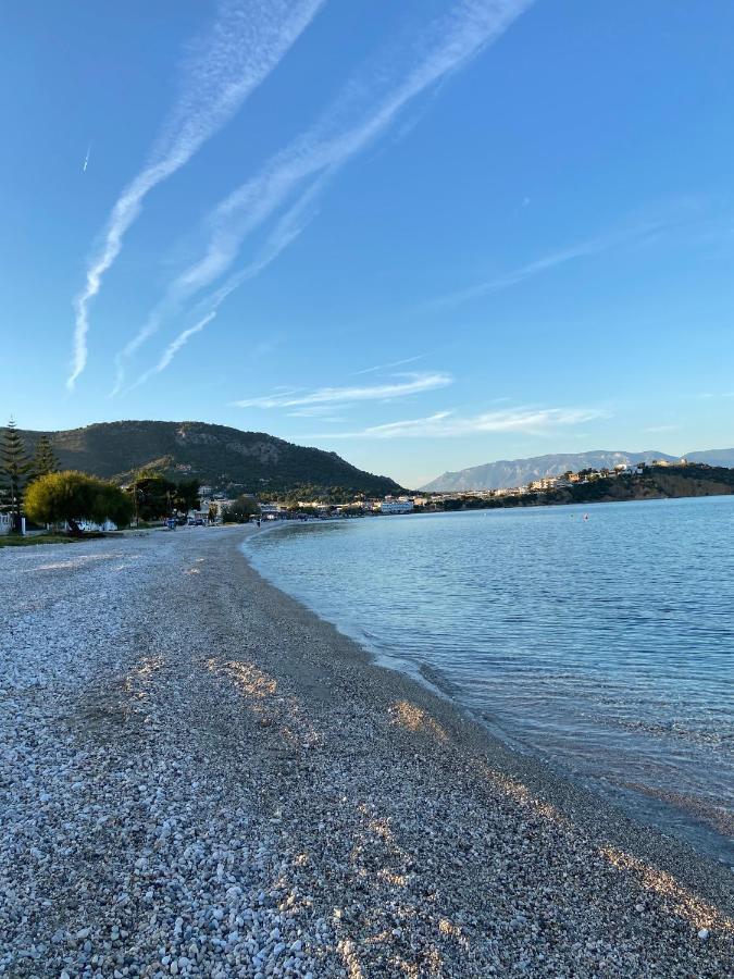 Mpanos Sea Apartment 1 Лутра-Ореас-Эленис Экстерьер фото